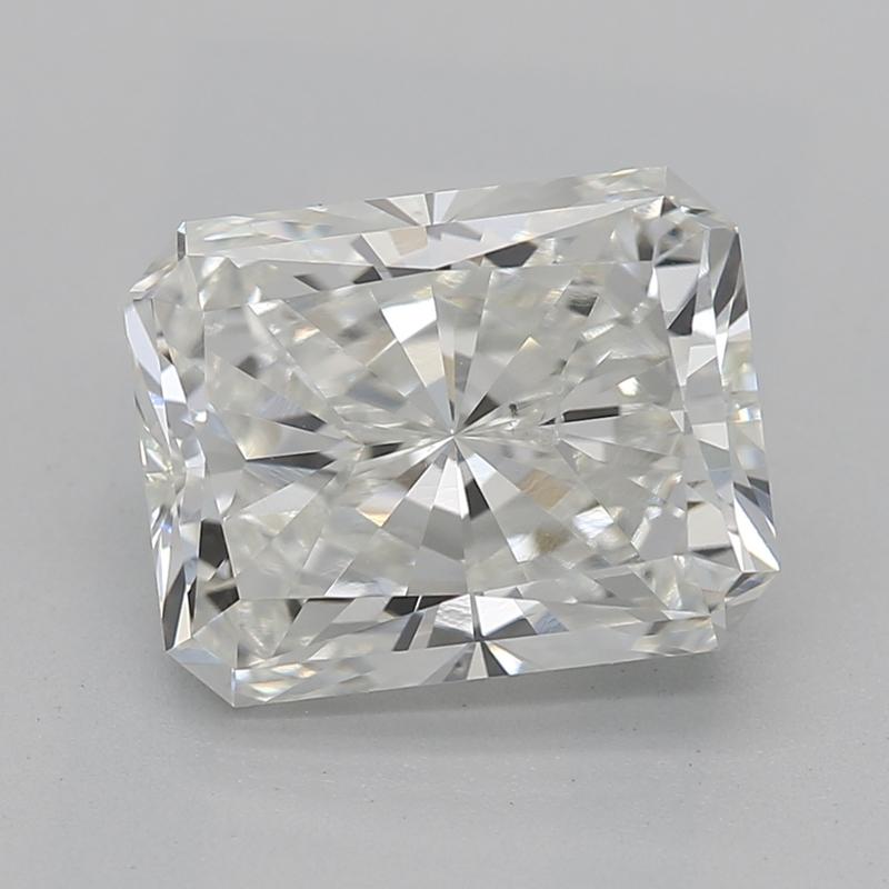 Prova il fascino di questo splendido anello con diamante, che presenta un'affascinante e radiosa pietra centrale di 2,00, che irradia bellezza con i suoi squisiti valori I e SI1. Incastonato in un lussuoso oro bianco, il design presenta un esclusivo