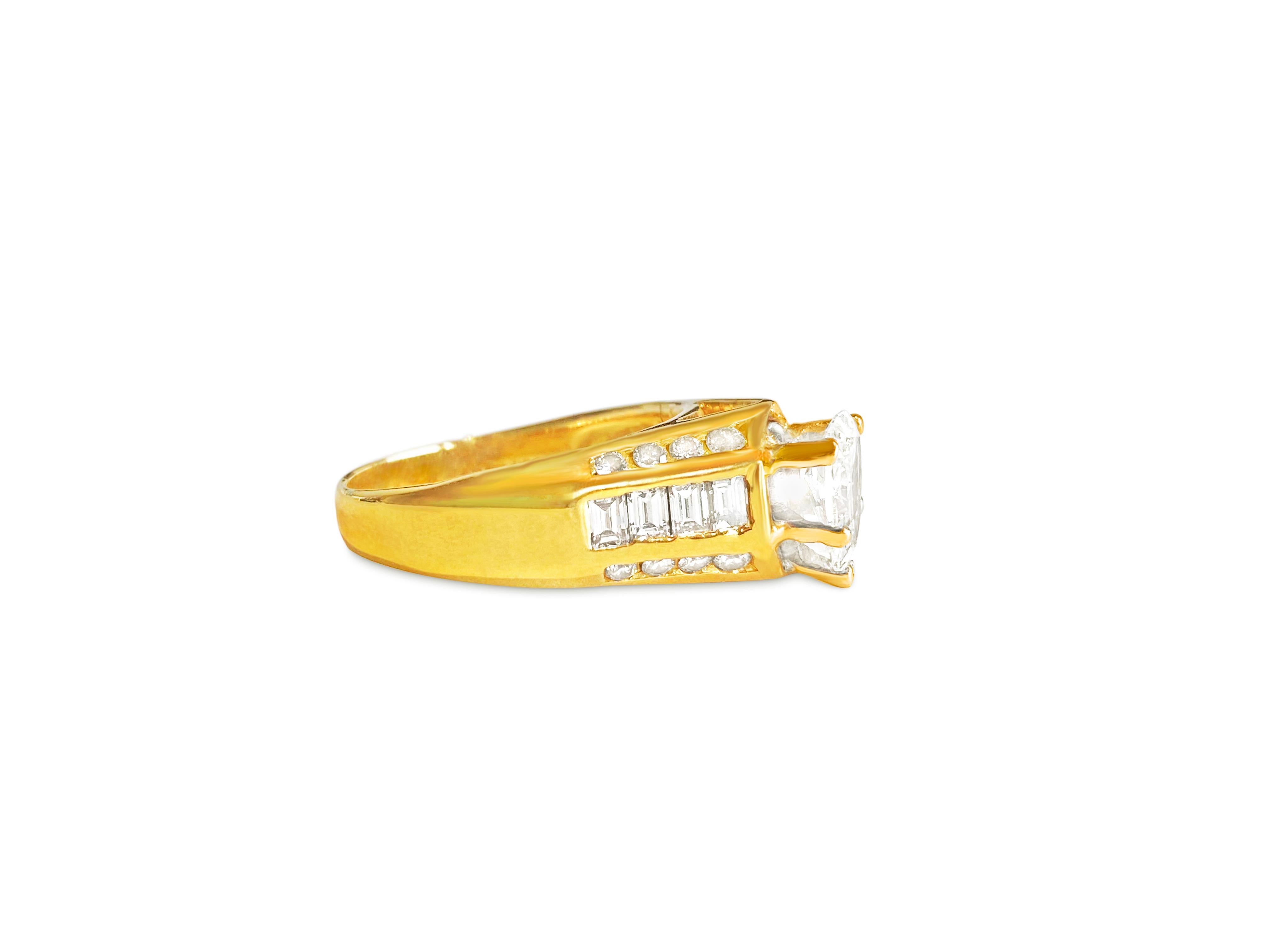 Taille baguette *Bague de fiançailles en or 18 carats avec un diamant de 2,00 CT (GIA). en vente
