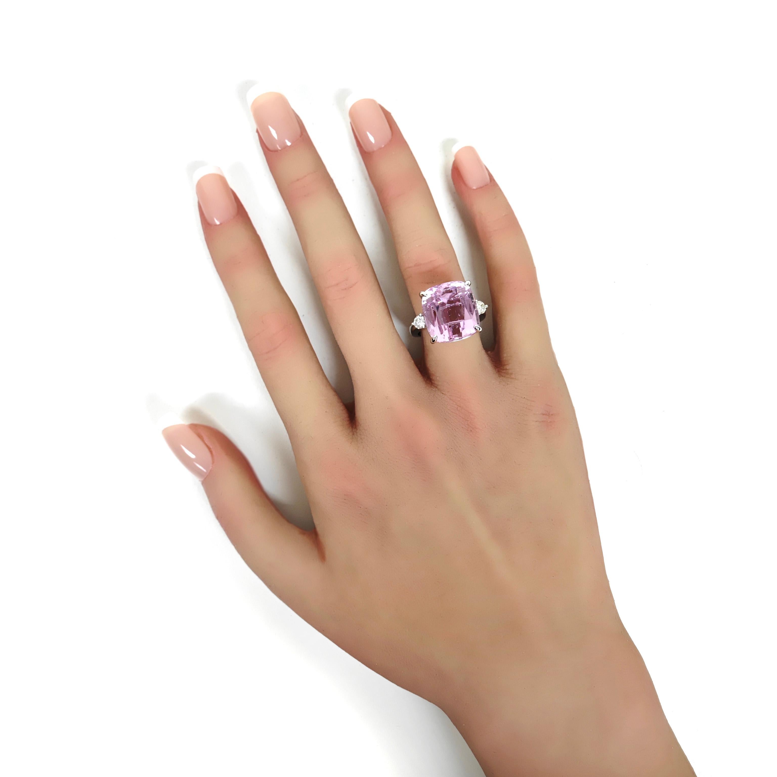 Cushion Cut GIA 20.03 Carats Kunzite and Diamond White Gold Cocktail Ring For Sale