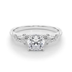 GIA 2.00ct Cushion Vintage 3-Stone Heart & Vine  Bague en diamant