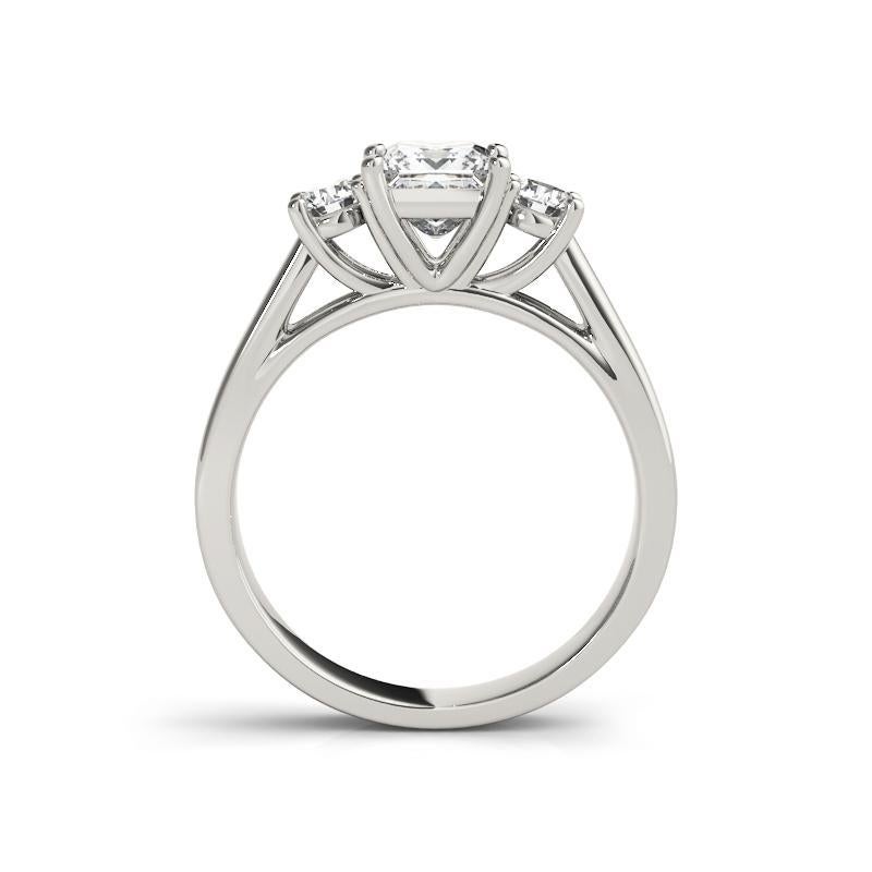 GIA 2,00ct Princess 3-Stone Passato, presente e futuro  Anello con diamante In condizioni Nuovo in vendita a New York, NY