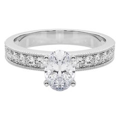 GIA Anello di diamanti ovali vintage con canale a grana fine da 2,01 carati in oro bianco 18 carati