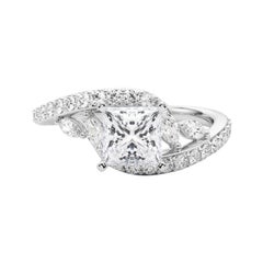 GIA 2.01 Carat Princesse Courbe Bypass Feuille et Vigne  Bague en diamant