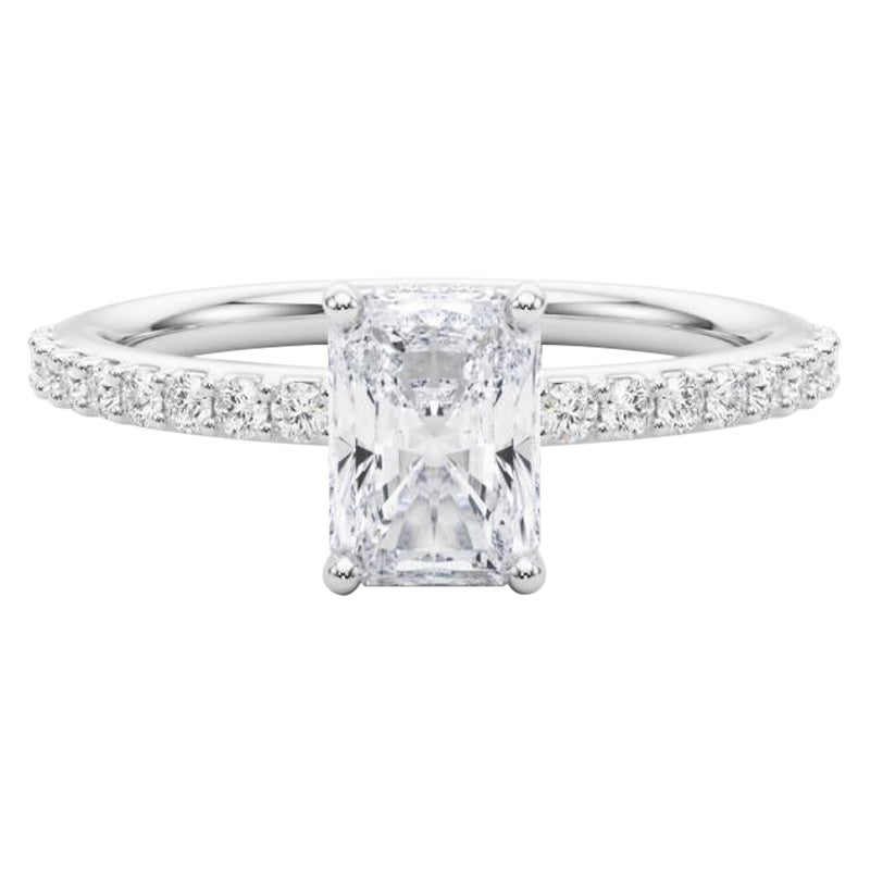 GIA 2.01 Carati Radiant Halo Shared Prong Eternity  Anello con diamante