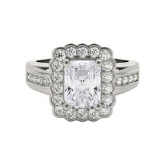 GIA 2.01 Carati Radiant Lace Flower Halo Vintage  Anello con diamante