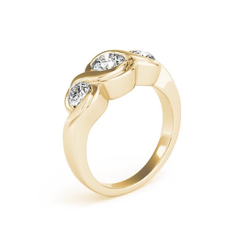 GIA Anello di diamanti a tre pietre rotonde da 2,01 carati con vortice oceanico in oro giallo 18 carati In condizioni Nuovo in vendita a New York, NY