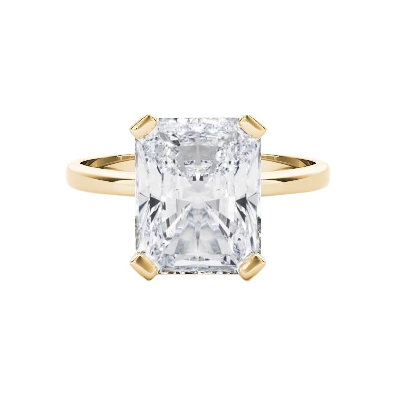 GIA 2.01 Carat Solitaire Radiant 4-Prong Basket Bague diamant en or jaune 18K en vente