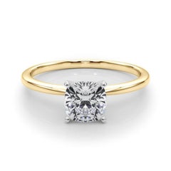 GIA 2,01ct Cuscino sottile a fascia con solitario incastonato in oro giallo 18 carati