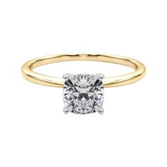 GIA 2,01ct Cuscino sottile a fascia con solitario incastonato in oro giallo 18 carati