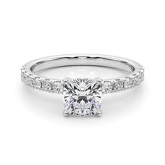 GIA 2.01ct Cushion Solitaire with Half Eternity  Bague en diamant