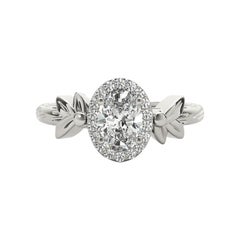 GIA Anello con diamante solitario ovale in oro bianco con taglio a foglia di giardino da 2,01 carati