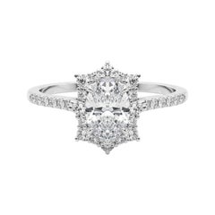 GIA 2.01ct Anello ovale vintage con fiocco di neve e aureola in oro bianco