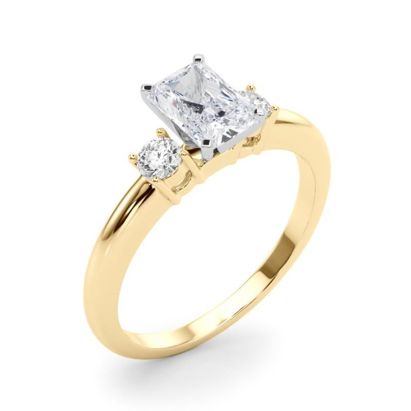 Donna GIA 2,01ct Radiant 3-Stone Past, Present & Future Anello con diamanti in oro giallo 18K in vendita