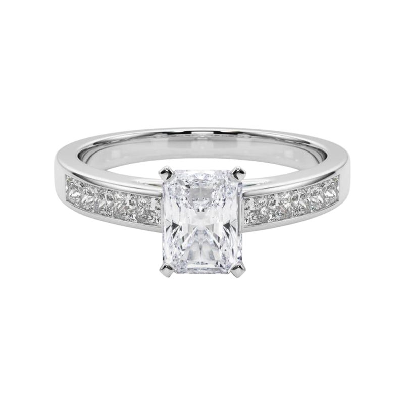 GIA 2.01ct Anello con diamante radiante Princess Channel Solitaire Center in oro bianco