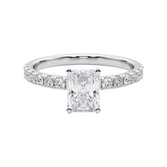 GIA 2,01ct Solitario radiante con mezza eternità in oro bianco 18 carati