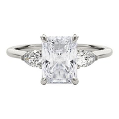 GIA 2,01ct Radiant Drei-Stein dekoriert Galerie 18K Weißgold Diamantring