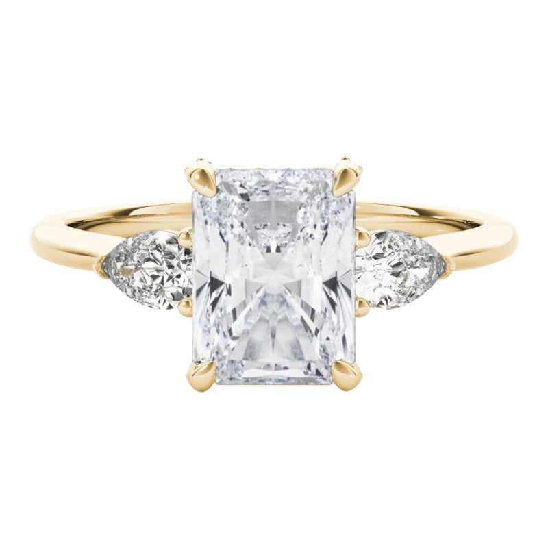 GIA Anello con diamante radiante a tre pietre decorato Gallery in oro giallo 18 carati da 2,01 carati