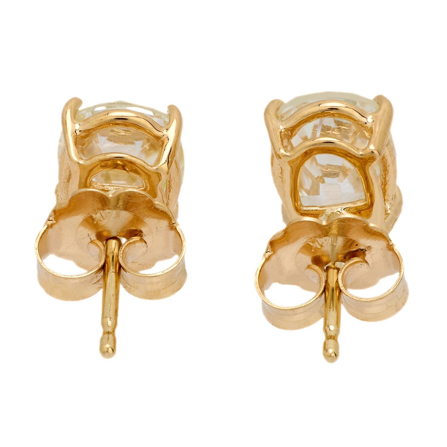 GIA Boucles d'oreilles en or jaune 14k avec diamant de 2,02 carats de poids total Excellent état - En vente à Beverly Hills, CA
