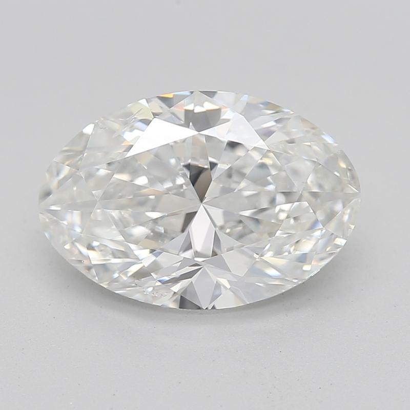 Dieser in New York handgefertigte Diamantring besticht durch einen ovalen Diamanten mit einem Gewicht von 2,02 und einem tadellosen G und SI1. Das Design strahlt Eleganz aus, die durch einen zarten marquiseförmigen Halo noch verstärkt wird, der den