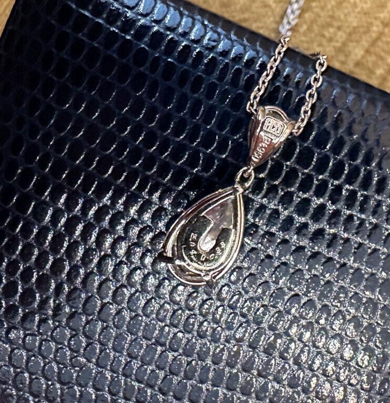 GIA 2.04 Carat Natural Very Light Pink Diamond Pendant Necklace in Platinum For Sale 1