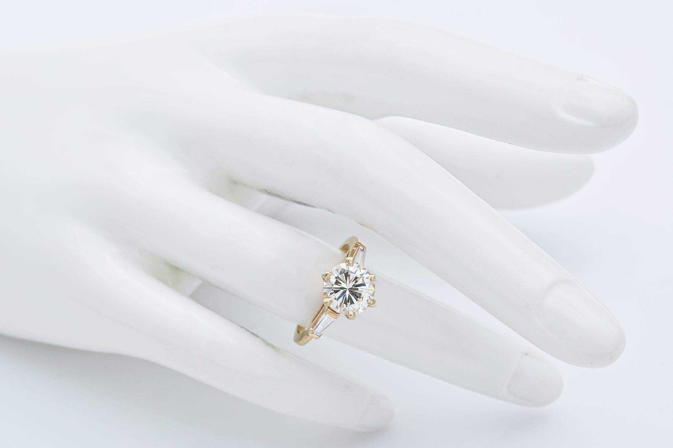 GIA 2.04ct Round Brilliant O-P SI2 Center Diamond 14k Yellow Gold Ring 2.36tcw en vente 3