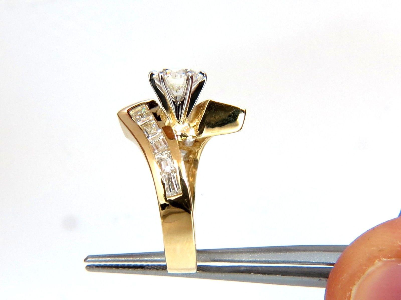 Round Cut GIA 2.06 Carat Round Diamond Crossover Ring Baguettes 14 Karat VVS For Sale