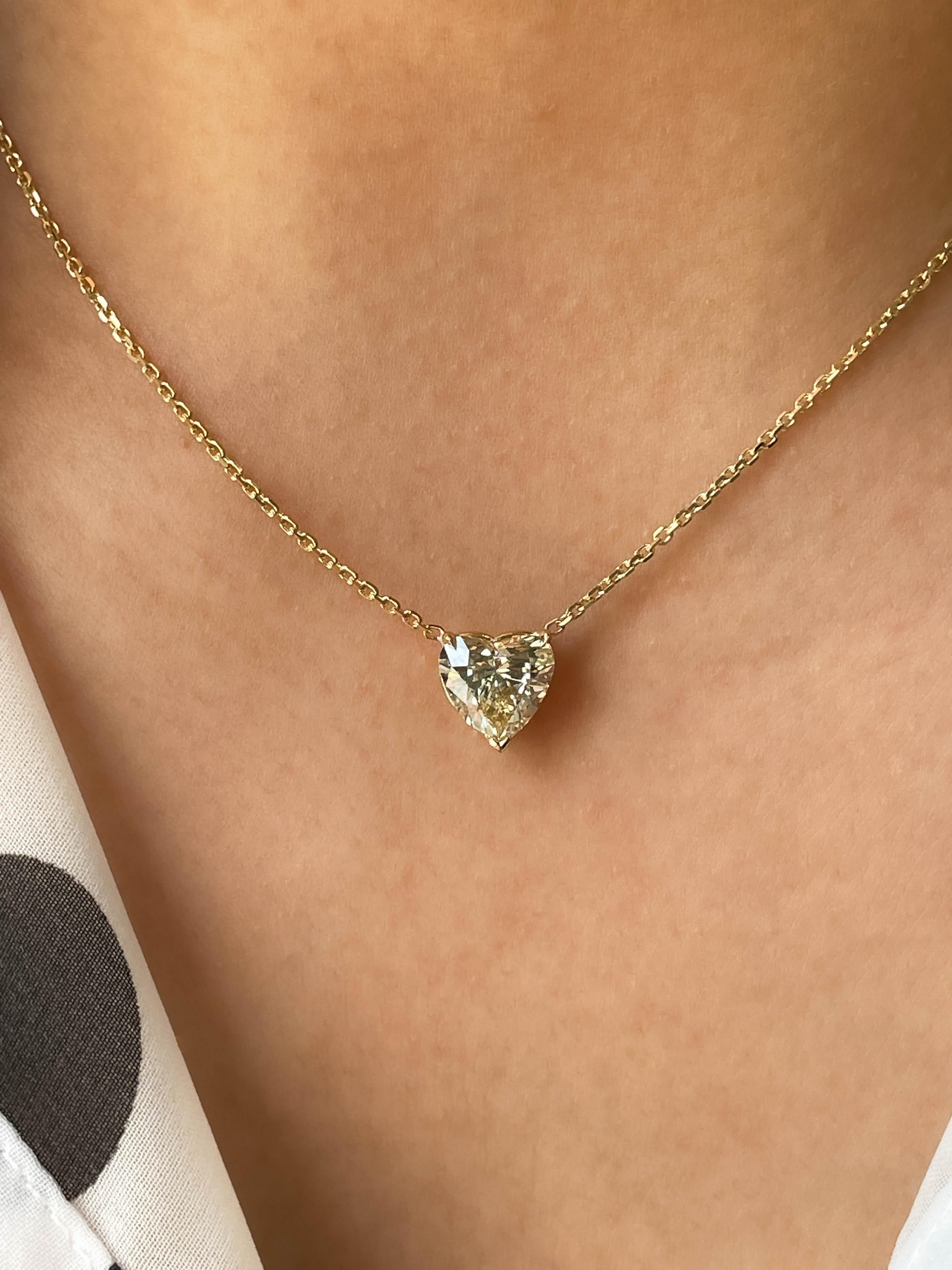 Heart Cut GIA 2.07ct Estate Vintage Heart Diamond Pendant Necklace in 18K Yellow Gold  For Sale