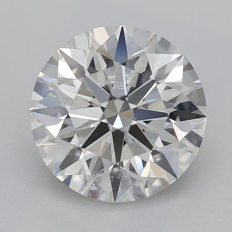 Eleva la tua collezione con questo squisito anello di diamanti con una pietra centrale di straordinaria brillantezza. Al centro del design c'è un diamante rotondo mozzafiato del peso di 2,09, classificato I e VS1, che assicura uno scintillio