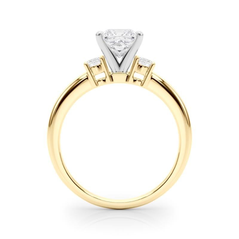 GIA 2,14ct Anello con diamanti Princess a 3 pietre Passato, Presente e Futuro in oro giallo 18 carati In condizioni Nuovo in vendita a New York, NY