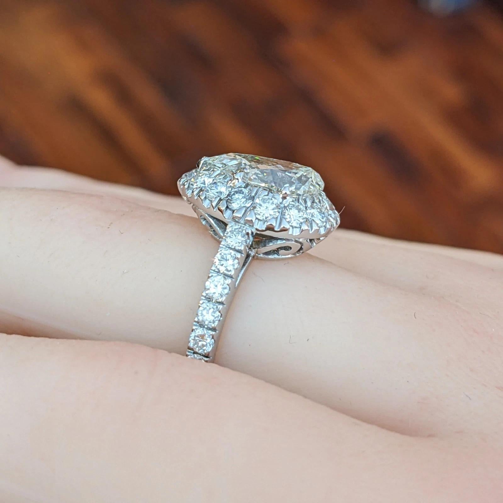 Taille poire GIA Bague en or blanc 18k avec diamant en forme de poire de 2,18 ct en vente