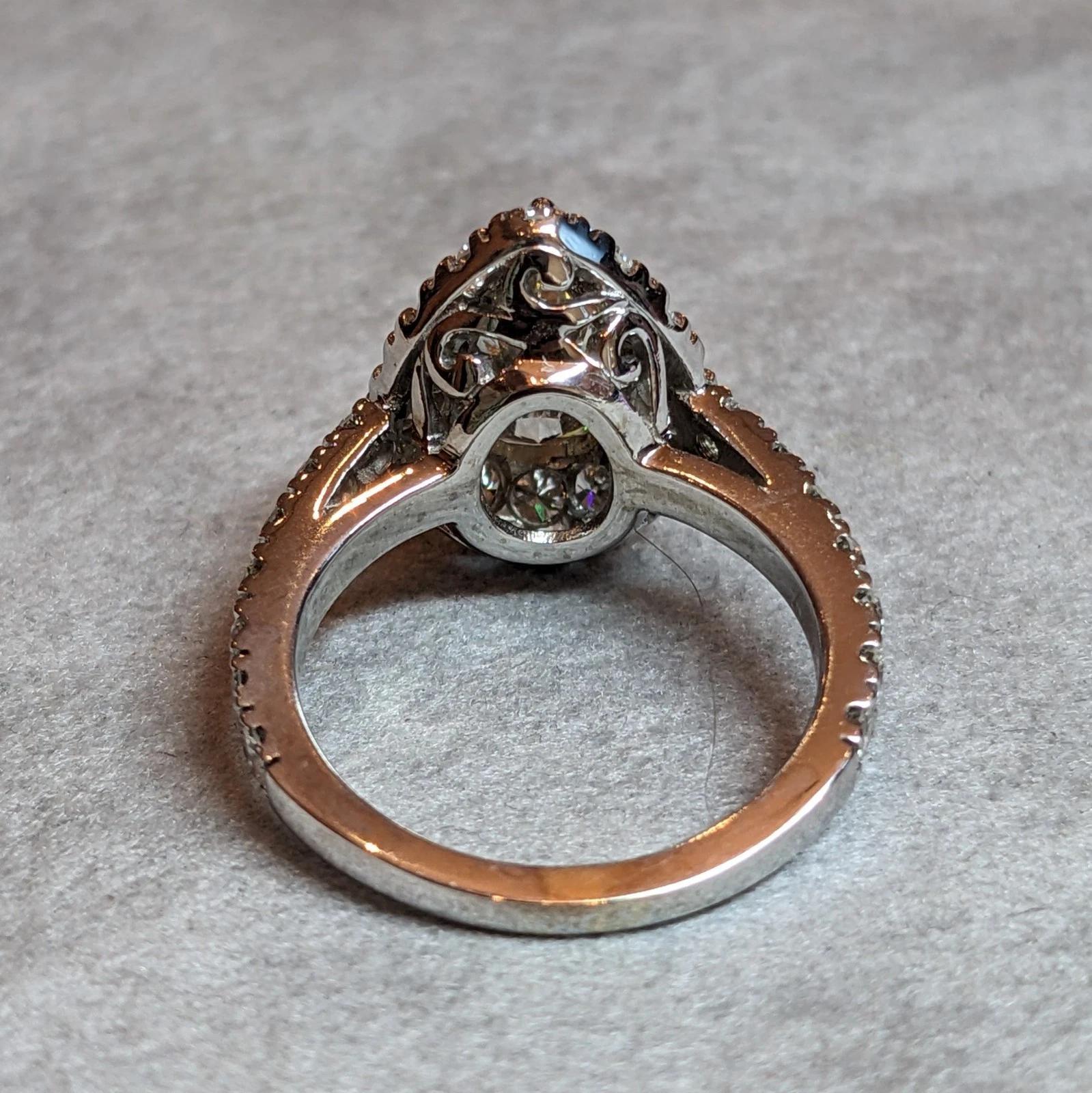 GIA Bague en or blanc 18k avec diamant en forme de poire de 2,18 ct en vente 1