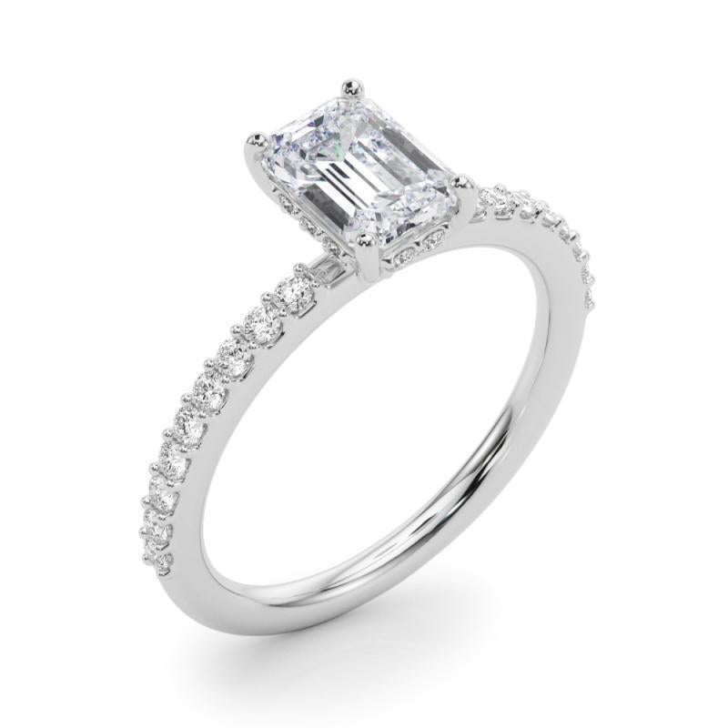 GIA 2,2 Karat Smaragd Halo geteilt Zinken Ewigkeit  Diamantring Damen im Angebot