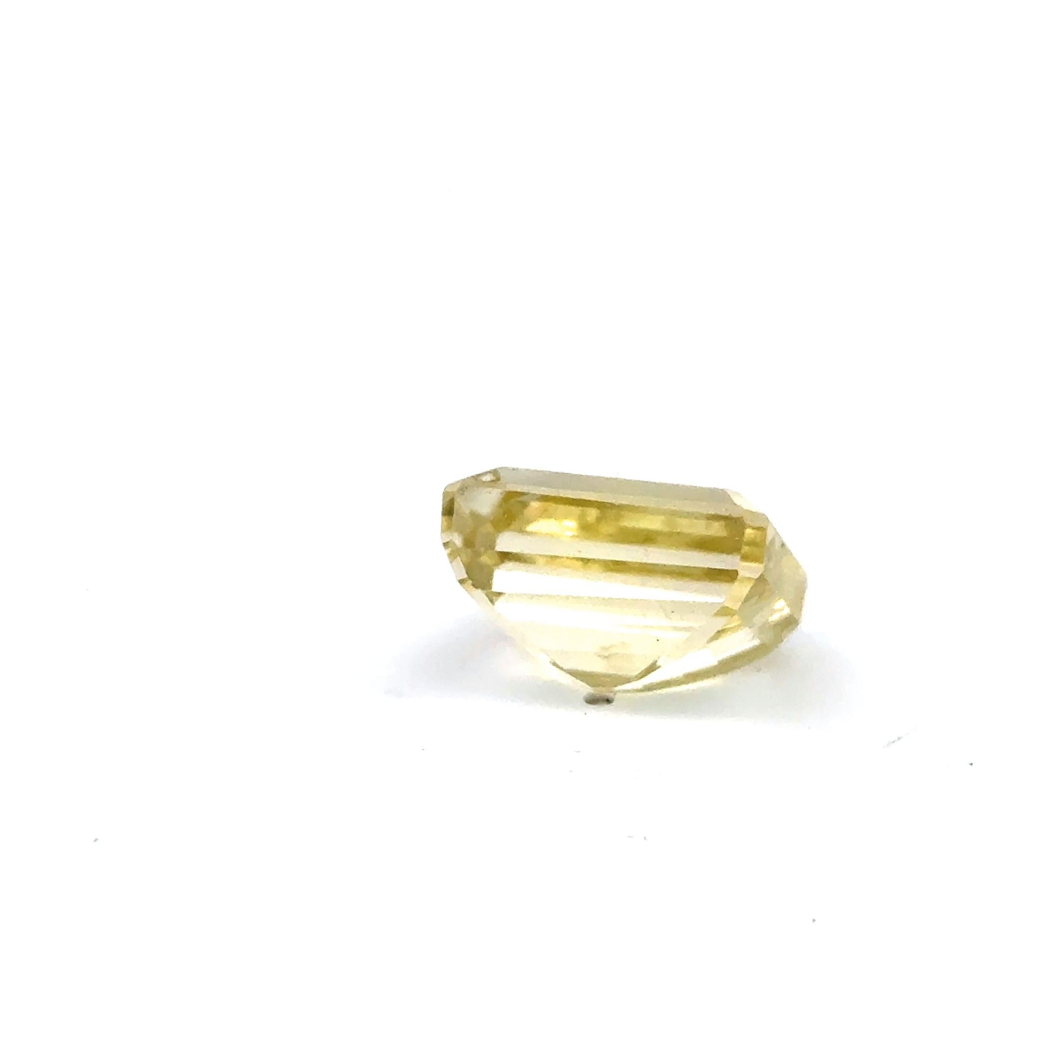 GIA 22,08 carats, citrine naturelle jaune clair, quartz citron, émeraude taille escalier  en vente 5