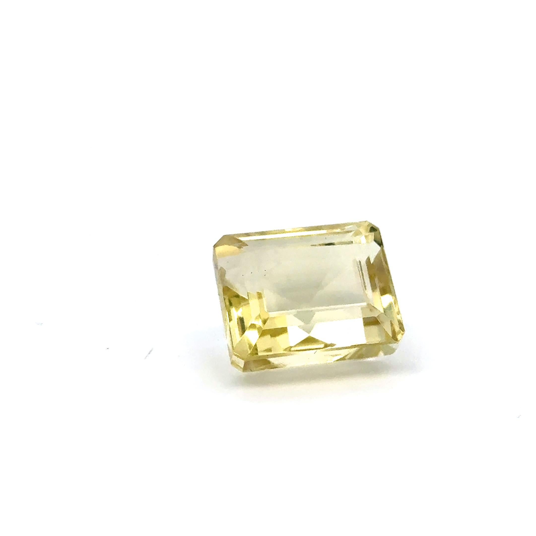 GIA 22,08 carats, citrine naturelle jaune clair, quartz citron, émeraude taille escalier  Unisexe en vente