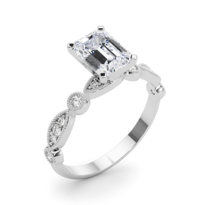 Donna GIA 2,20ct Smeraldo Marquise e anello rotondo con castone di diamanti a grana grossa in vendita