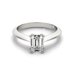 GIA 2.21 Carat Emerald Solitaire Tulip Cathedral  Bague en diamant
