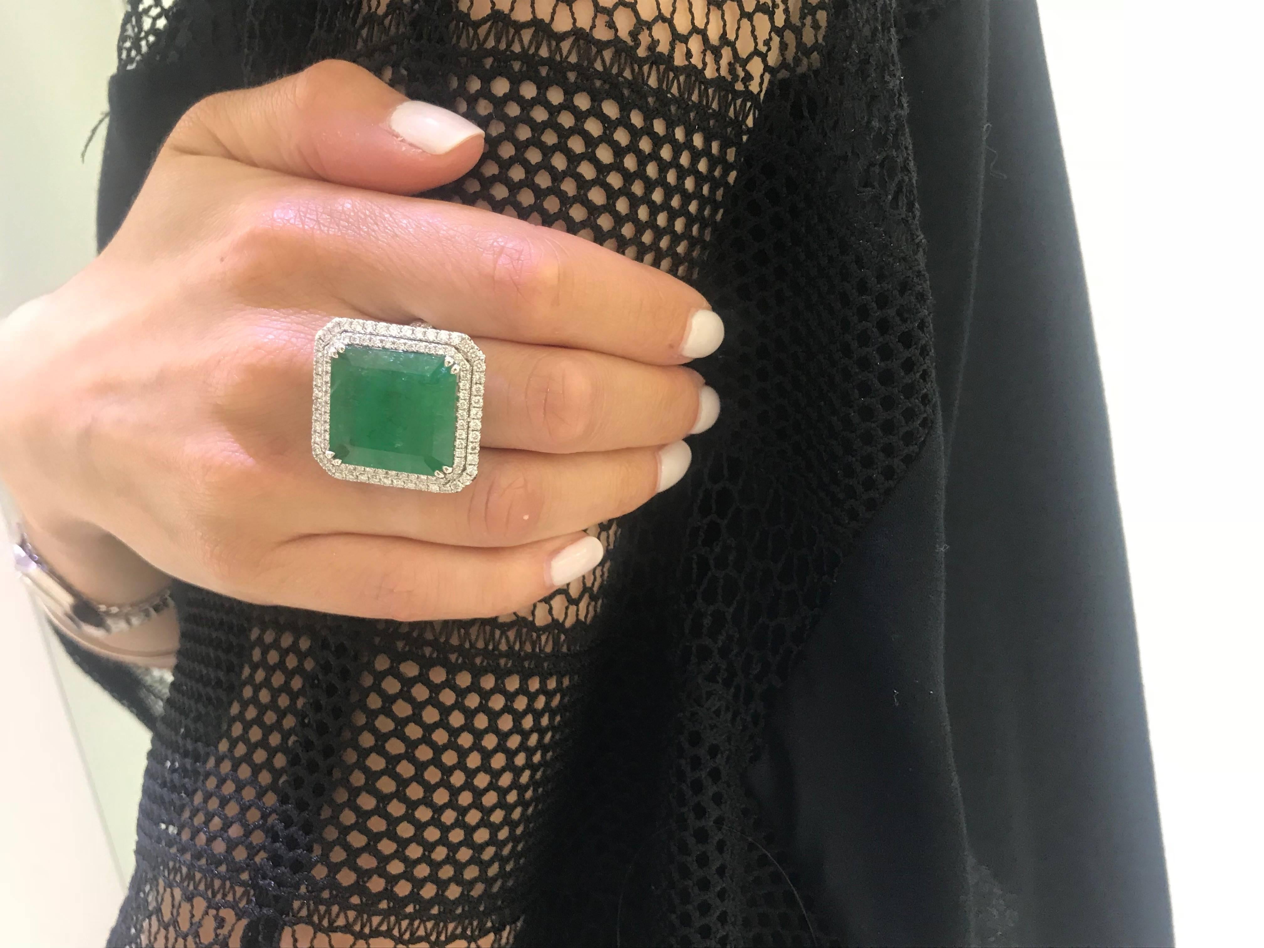200 carat emerald