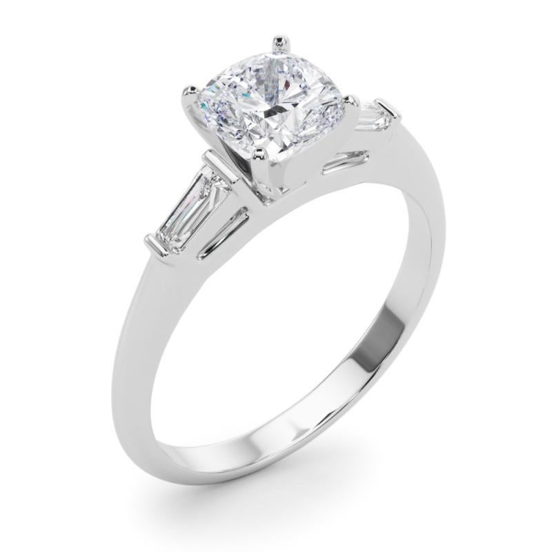 GIA 2.22ct Cushion Three-Stone Tapered Baguette 18K White Gold Diamond Ring (bague à diamant en or blanc) Pour femmes en vente
