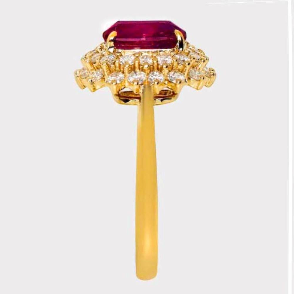 Donna GIA Anello di fidanzamento con rubino dell'Afghanistan non riscaldato da 2,24 ct in oro giallo 18 carati in vendita