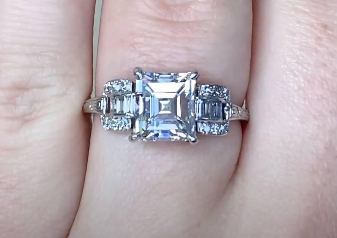 GIA 2.24ct Carré Cut Diamond Engagement Ring, D Color, Platinum In Excellent Condition For Sale In New York, NY