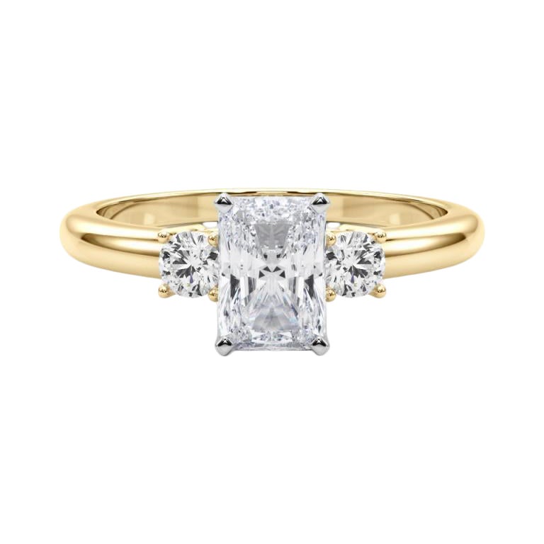 GIA 2,2ct Radiant 3-Stone Past, Present & Future Anello di diamanti in oro giallo 18K