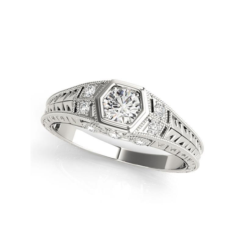 Taille ronde GIA 2.2ct Round Bezel Filigree Flower Engraved  Bague en diamant en vente