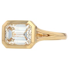 GIA 2,30 Karat Smaragdschliff Diamant Lünette Solitär Verlobungsring