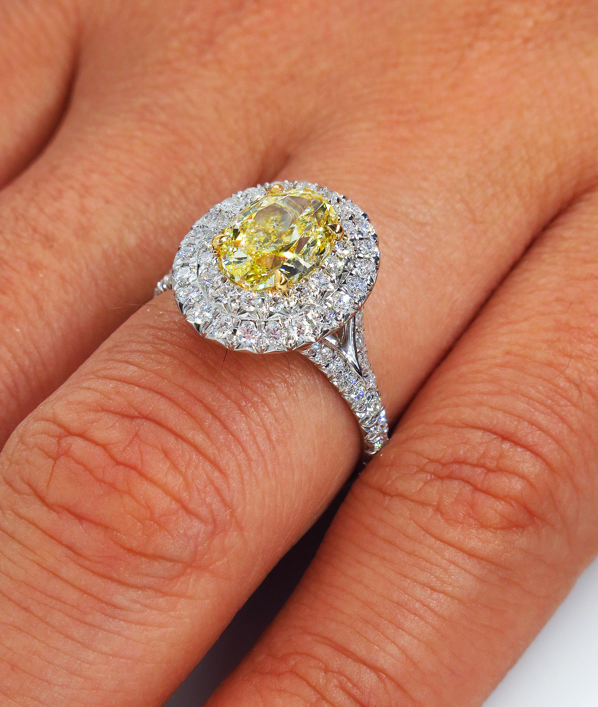 GIA 2.33ct Canary Natural Fancy Yellow Oval Diamond Wedding Platinum Halo Ring 6