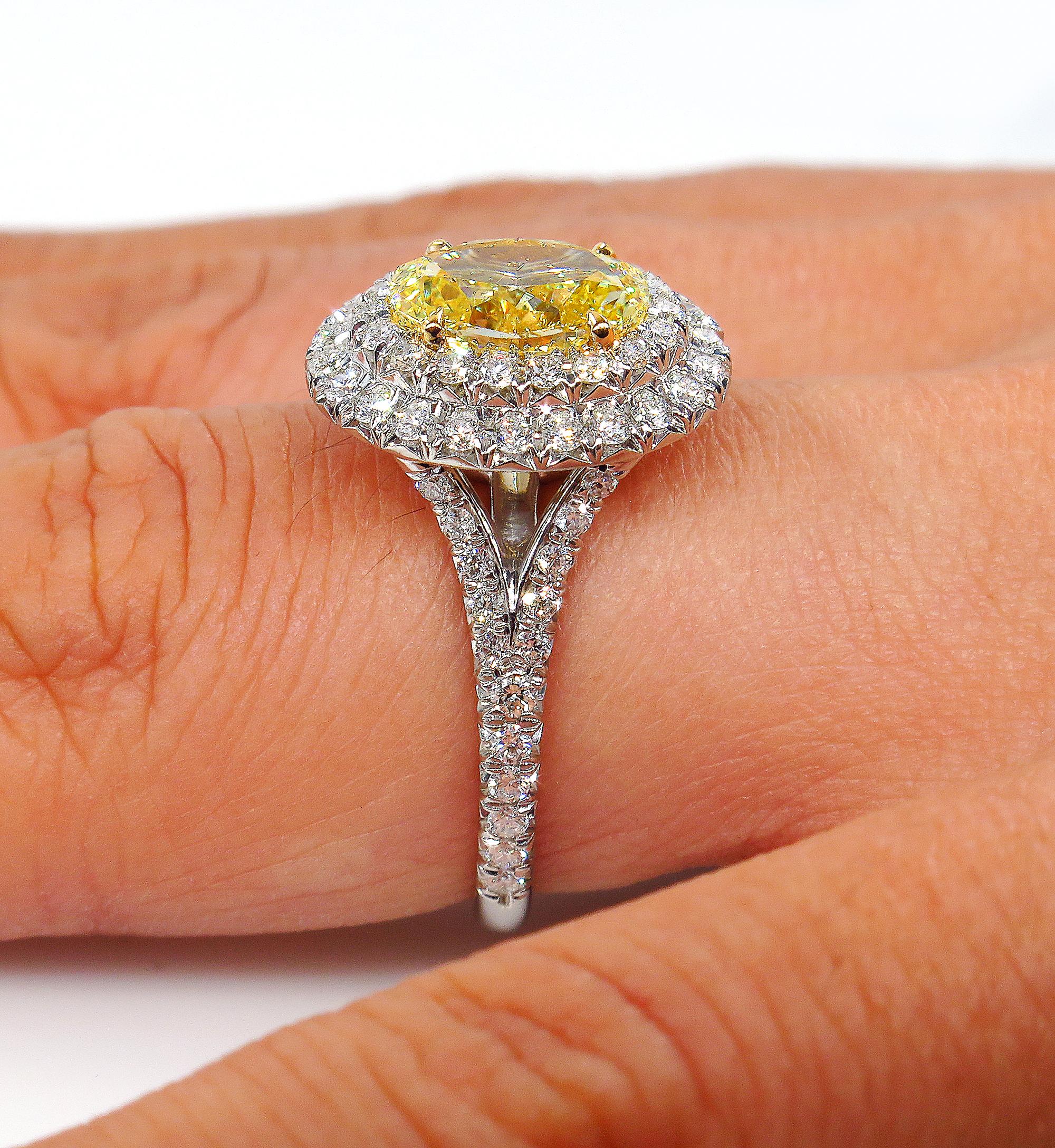 GIA 2.33ct Canary Natural Fancy Yellow Oval Diamond Wedding Platinum Halo Ring 8