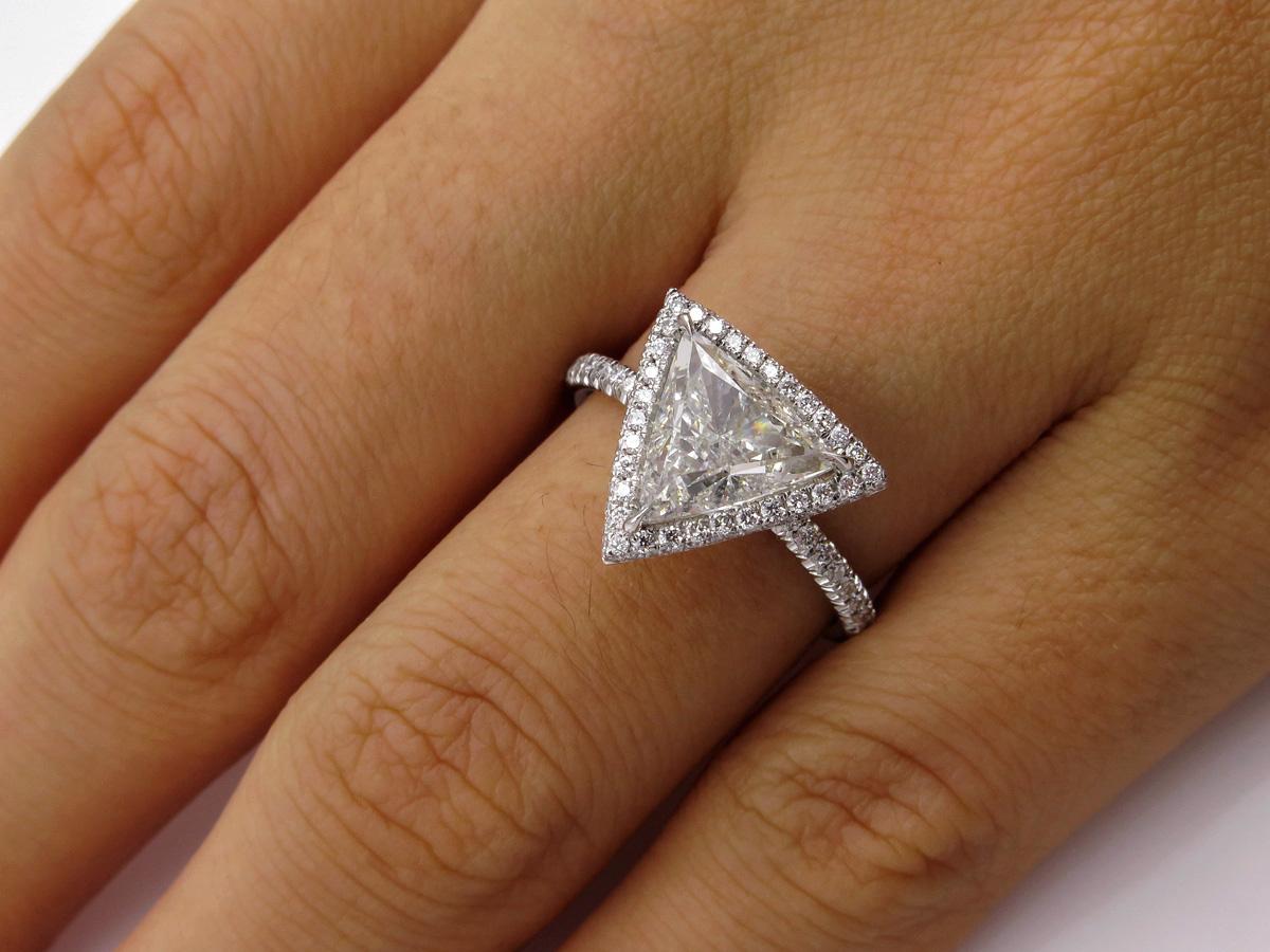 Women's GIA 2.45 Carat Trillion Diamond Engagement Wedding Platinum Ring