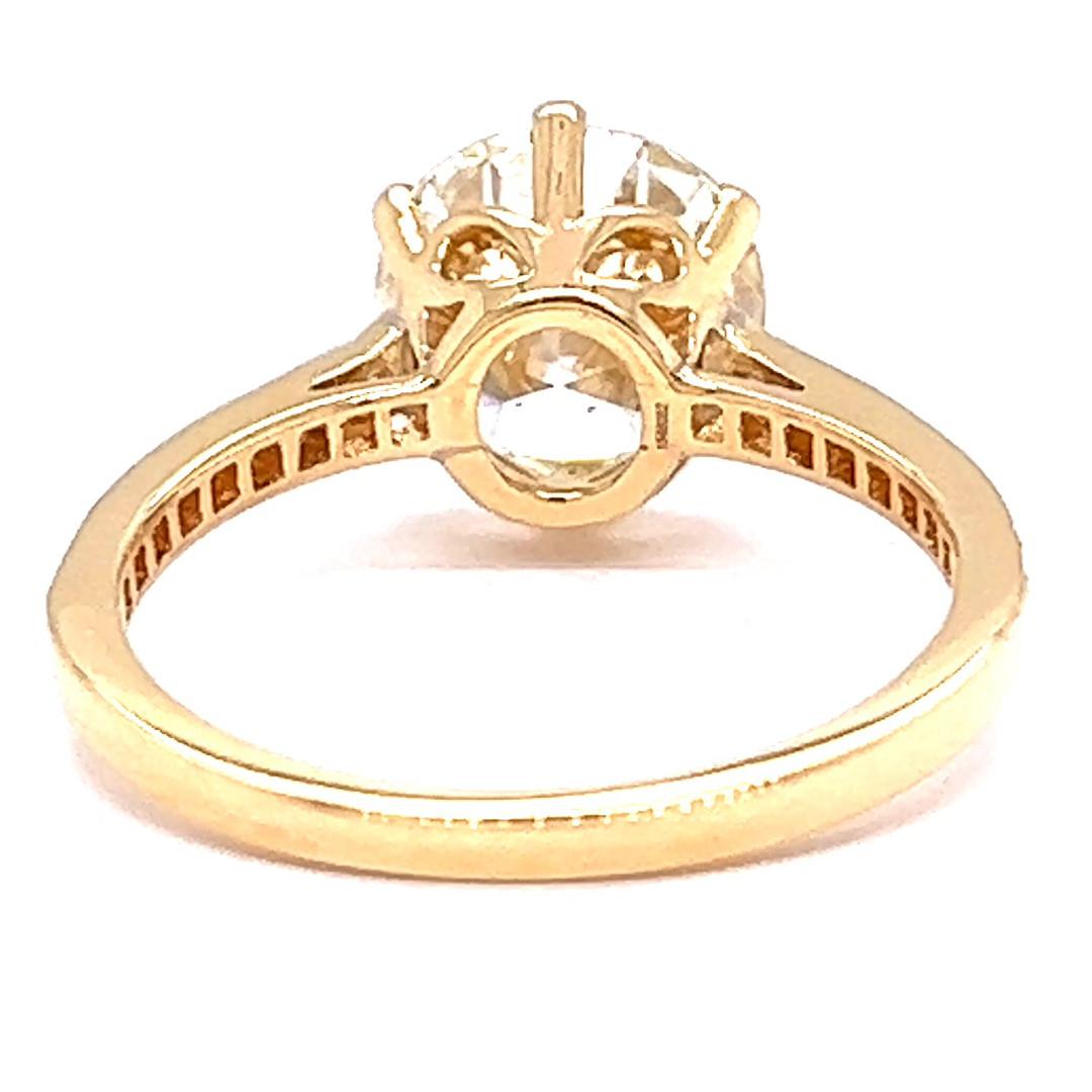 GIA 2.46 Carat Round Brilliant Cut Diamond 18 Karat Gold Engagement Ring 1