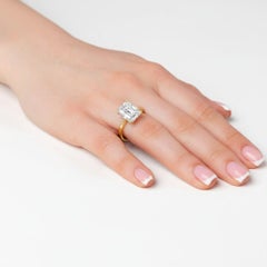 GIA 2.50 Carat Radiant Solitaire Basket 4-Prong 18K Yellow Gold Diamond Ring