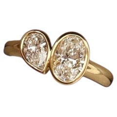GIA 2.50 Carats Oval & Pear Bezel Toi Et Moi Diamonds Ring in 18K Yellow Gold