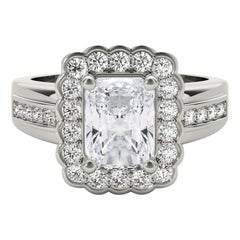 GIA 2.51 Carati Radiant Lace Flower Halo Vintage  Anello con diamante